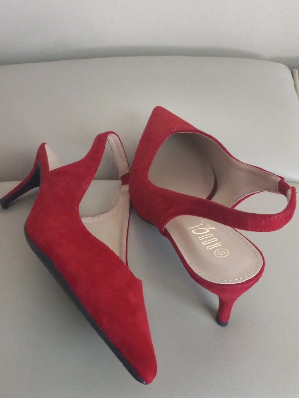 Rouge Helium Red Suede Pointed Slingback Pumps Size 10
